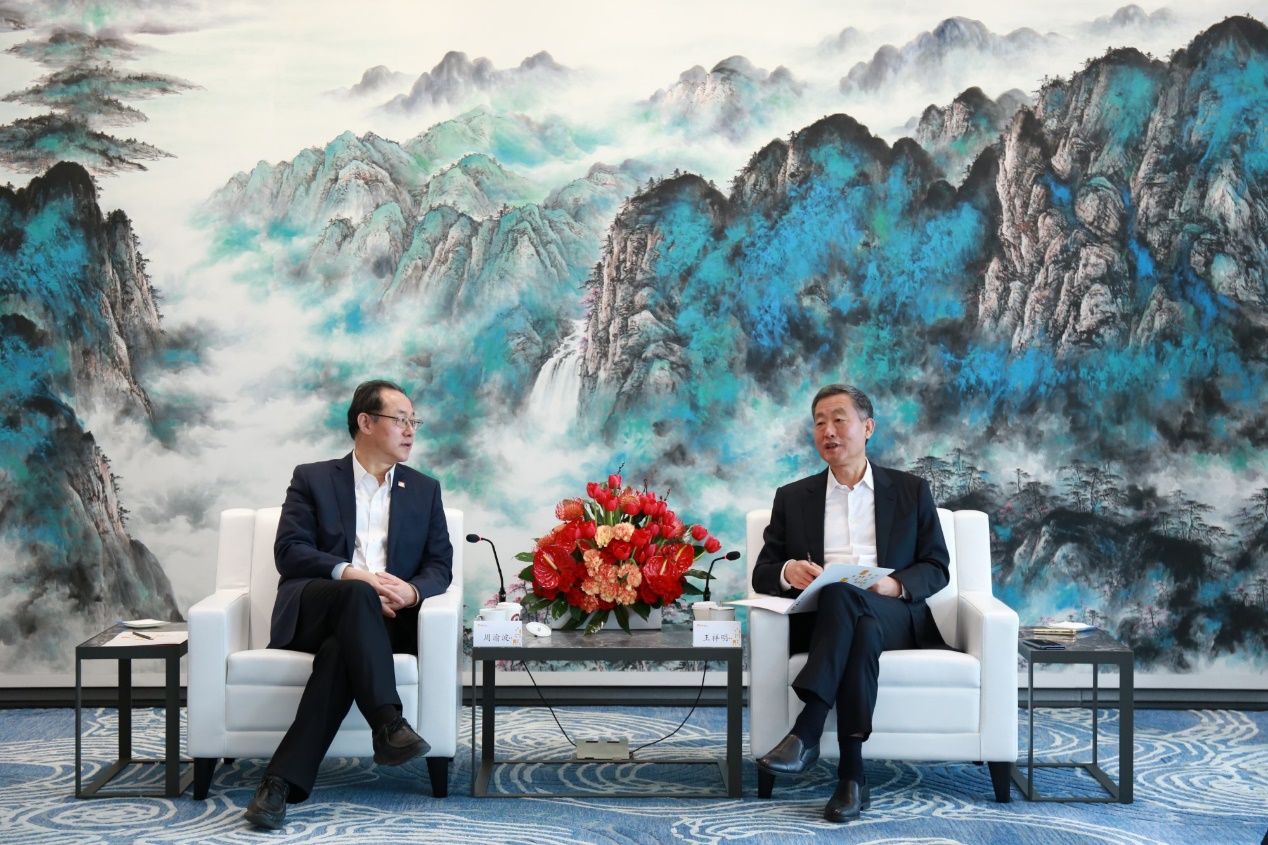 华润集团与中国国新签署战略合作协议